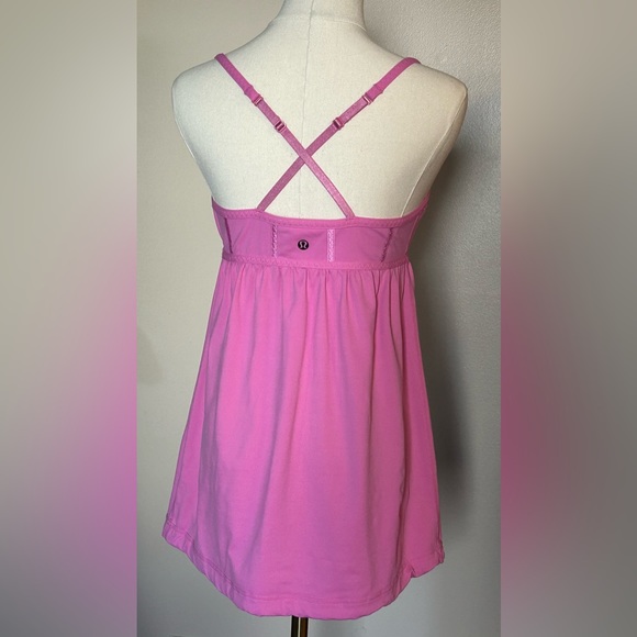 Lululemon tank size 8 - Picture 4 of 5